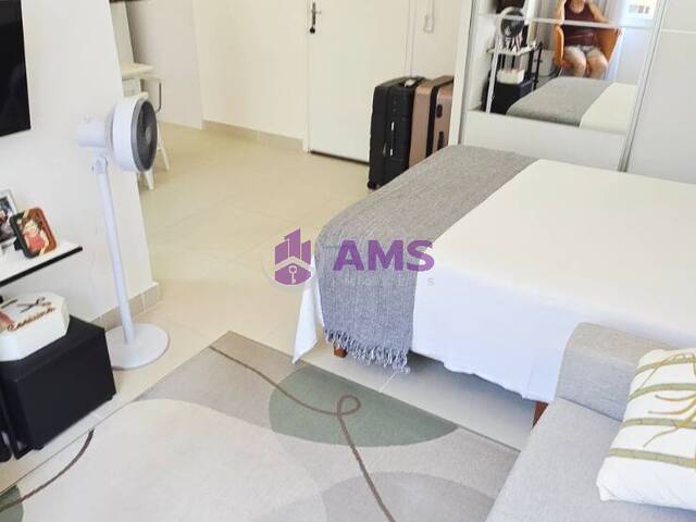 #160 - Apartamento para Locação em Santos - SP